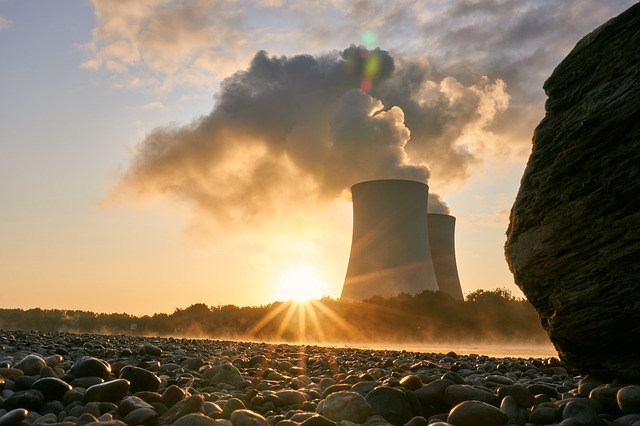 atomová elektrárna